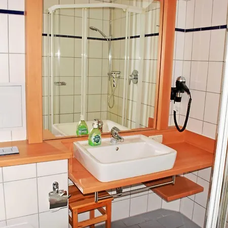 Mit Balkon Und Strandkorb 03 * Sellin (Rugen)